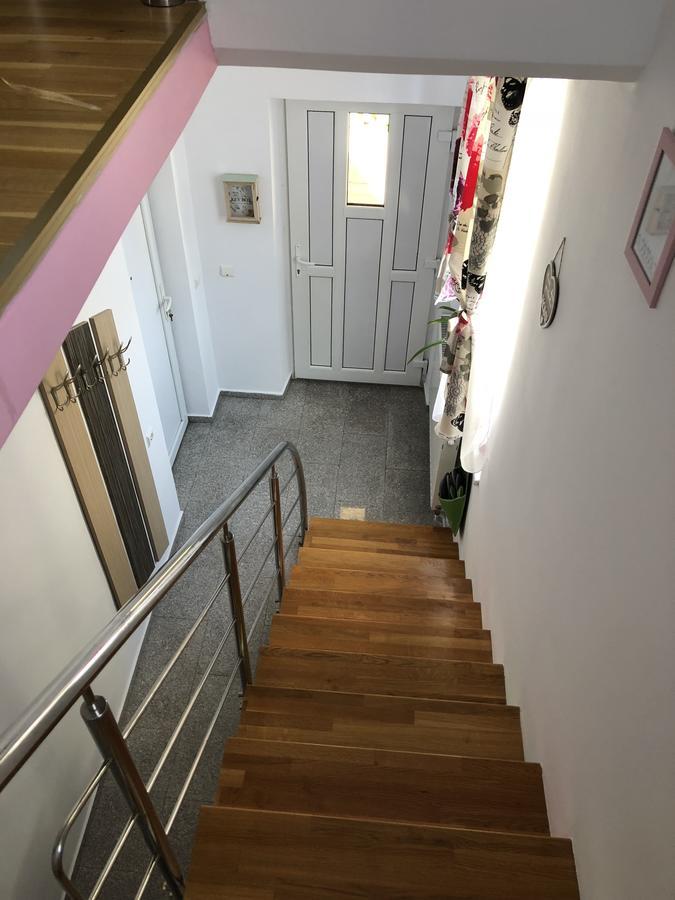 Smiley Apartment Sibiu Buitenkant foto