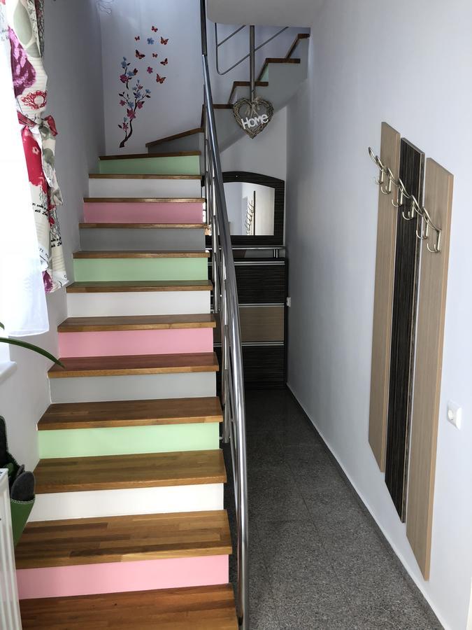 Smiley Apartment Sibiu Buitenkant foto
